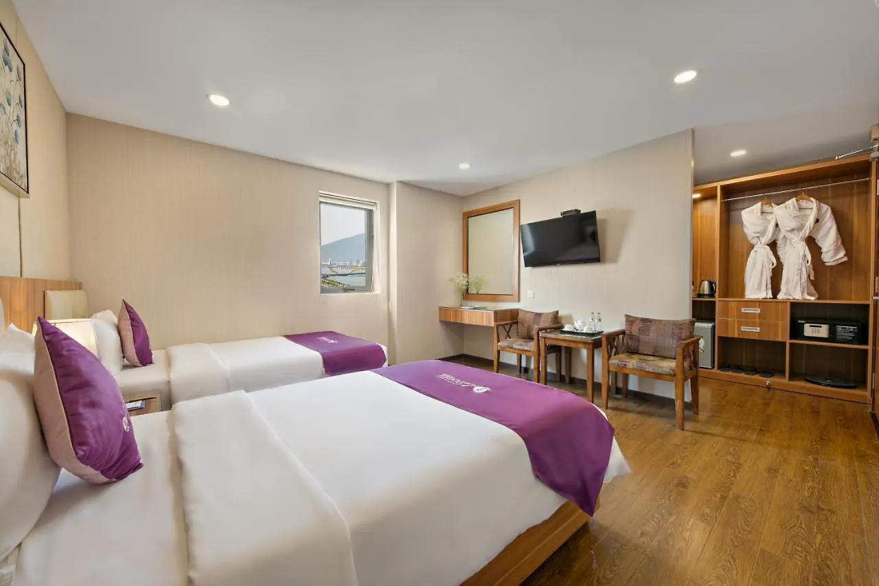Lavender Riverside Hotel Da Nang